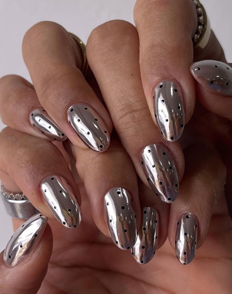 fall nail art trends 2026 Polka Dot Over Chrome